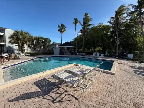 Pembroke Pines FL 33025
