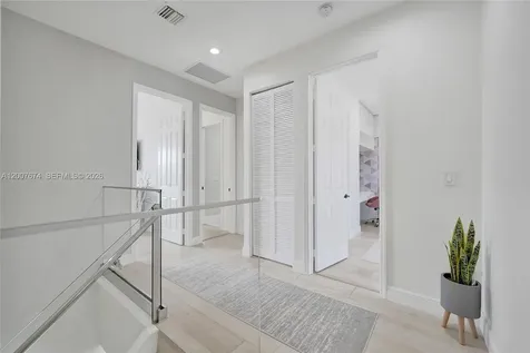 2740 NW 83rd Terrace Cooper City FL 33024