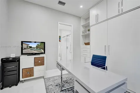 2740 NW 83rd Terrace Cooper City FL 33024