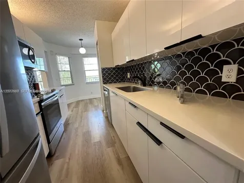 Pembroke Pines FL 33027