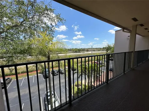Pembroke Pines FL 33027