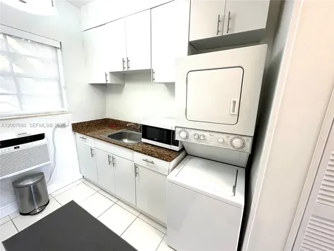 1007 Meridian Avenue Miami Beach FL 33139