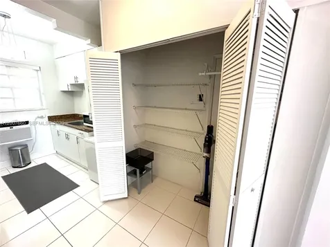 1007 Meridian Avenue Miami Beach FL 33139