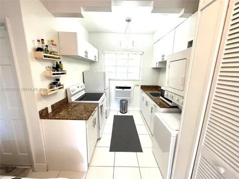 1007 Meridian Avenue Miami Beach FL 33139