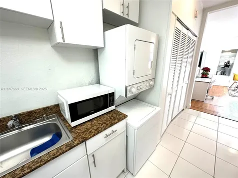 1007 Meridian Avenue Miami Beach FL 33139