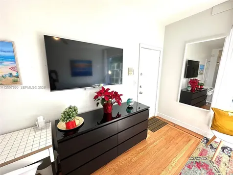 1007 Meridian Avenue Miami Beach FL 33139