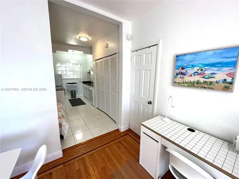 1007 Meridian Avenue Miami Beach FL 33139