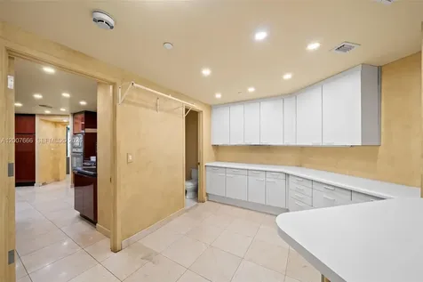 9999 Collins Avenue Bal Harbour FL 33154