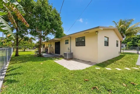 11120 NW 6th Avenue Miami Shores FL 33168