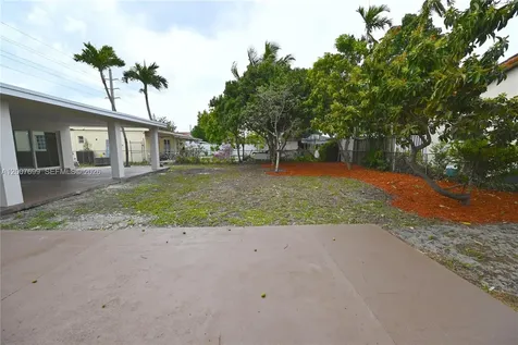 6615 SW 4th Street Miami FL 33144