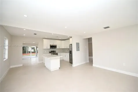 6615 SW 4th Street Miami FL 33144