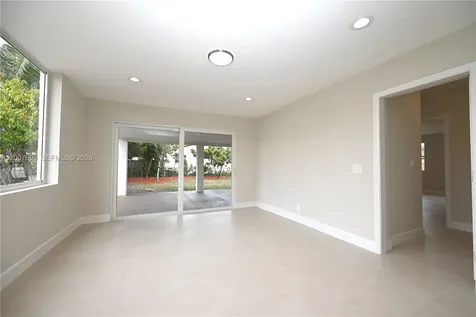 6615 SW 4th Street Miami FL 33144