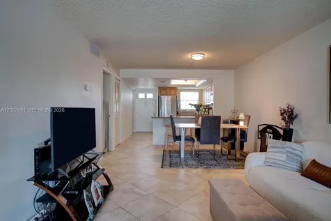 1900 Alamanda Naples FL 34102
