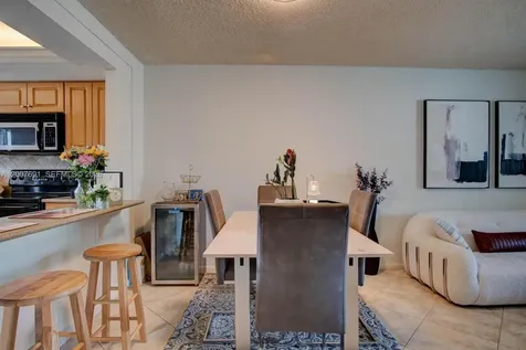 1900 Alamanda Naples FL 34102
