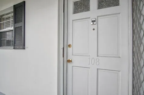 1900 Alamanda Naples FL 34102