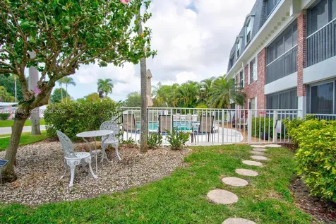 1900 Alamanda Naples FL 34102