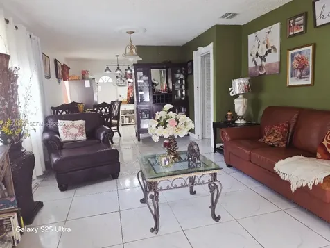 Hallandale Beach FL 33009