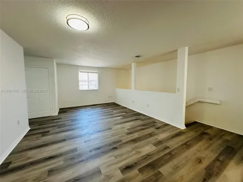5705 NW 109th Avenue Doral FL 33178