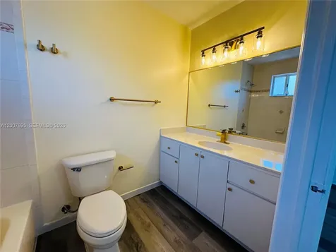 5705 NW 109th Avenue Doral FL 33178
