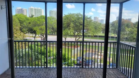 3475 N Country Club Drive Aventura FL 33180