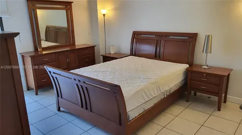 3475 N Country Club Drive Aventura FL 33180