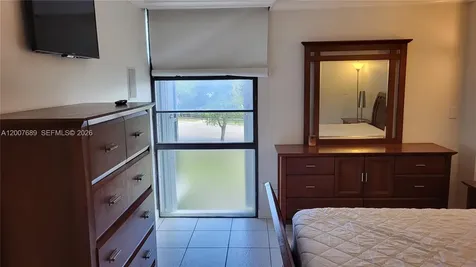 3475 N Country Club Drive Aventura FL 33180
