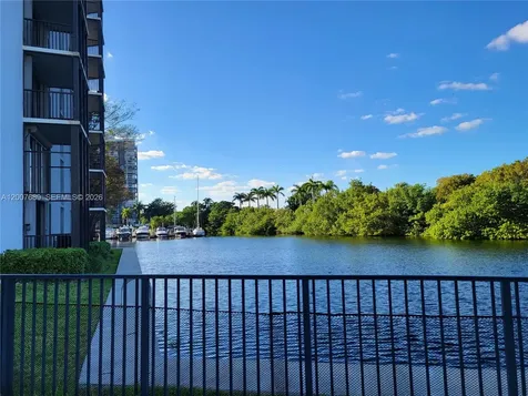 3475 N Country Club Drive Aventura FL 33180