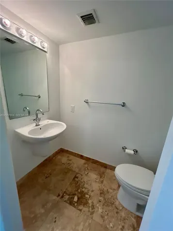 41 SE 5th Street Miami FL 33131