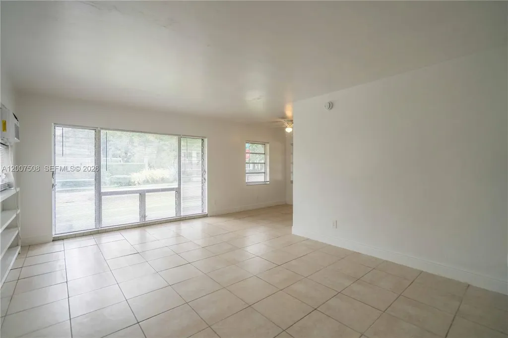 1812 NE 20th Avenue Fort Lauderdale FL 33305