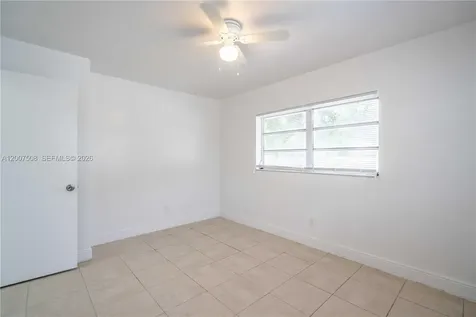 1812 NE 20th Avenue Fort Lauderdale FL 33305
