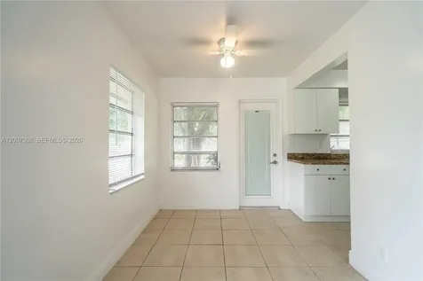 1812 NE 20th Avenue Fort Lauderdale FL 33305
