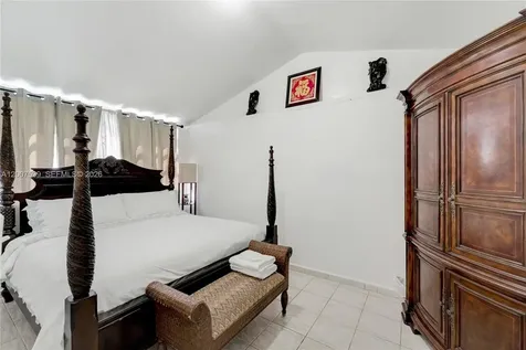 1283 NW 45th Street Miami FL 33142