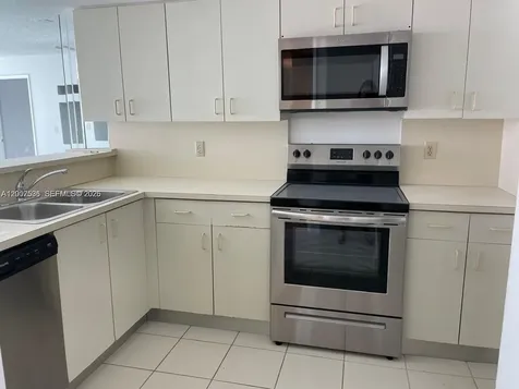 5880 Collins Avenue Miami Beach FL 33140