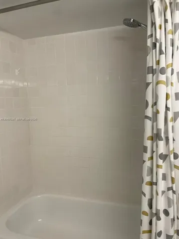 5880 Collins Avenue Miami Beach FL 33140