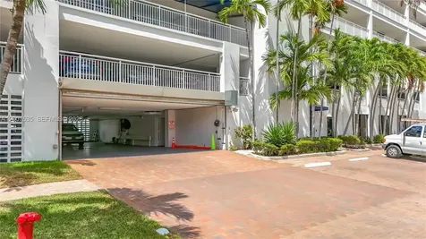 3100 NE 48th Street Fort Lauderdale FL 33308