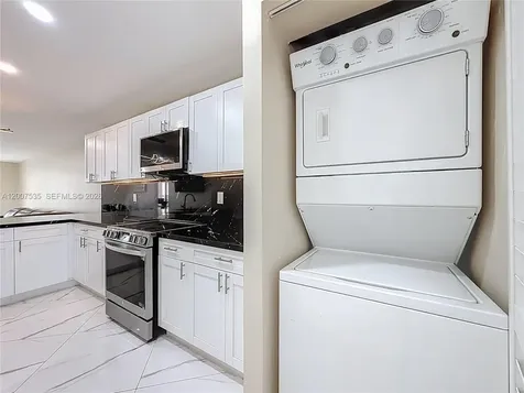 3100 NE 48th Street Fort Lauderdale FL 33308