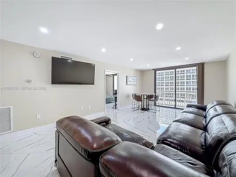 3100 NE 48th Street Fort Lauderdale FL 33308