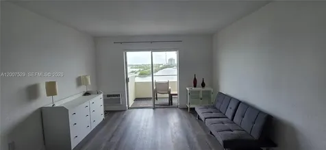 7904 West Drive North Bay Village FL 33141