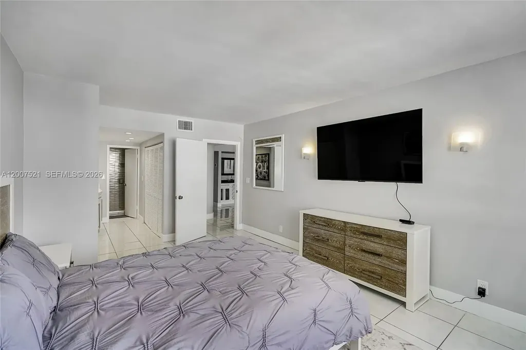 3725 S Ocean Drive Hollywood FL 33019