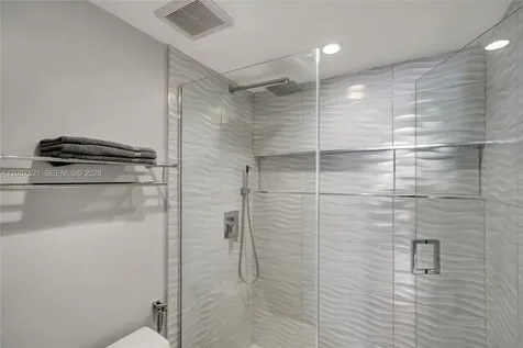 3725 S Ocean Drive Hollywood FL 33019