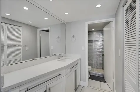3725 S Ocean Drive Hollywood FL 33019