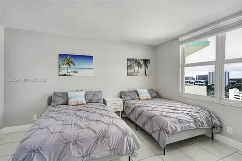 3725 S Ocean Drive Hollywood FL 33019