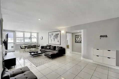 3725 S Ocean Drive Hollywood FL 33019
