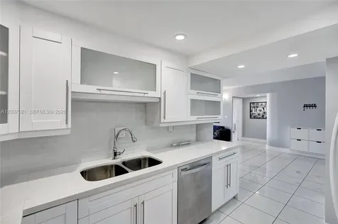 3725 S Ocean Drive Hollywood FL 33019