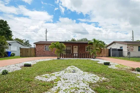 6870 Thomas Street Hollywood FL 33024