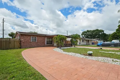6870 Thomas Street Hollywood FL 33024