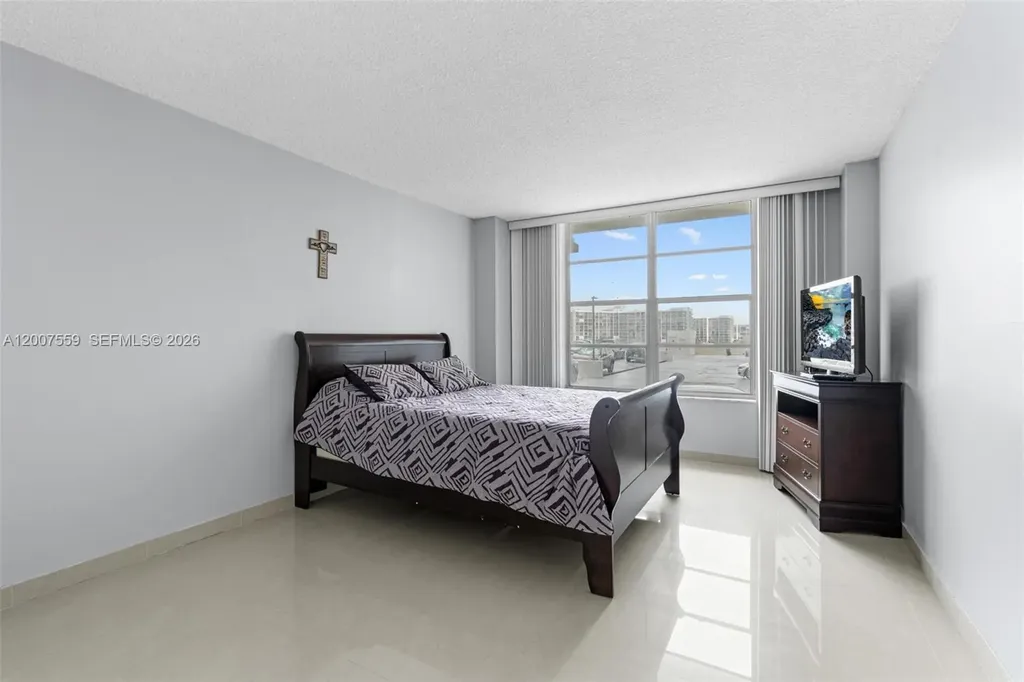 3800 S Ocean Drive Hollywood FL 33019