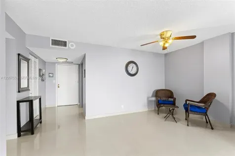 3800 S Ocean Drive Hollywood FL 33019