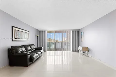 3800 S Ocean Drive Hollywood FL 33019
