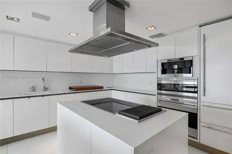 10155 Collins Avenue Bal Harbour FL 33154